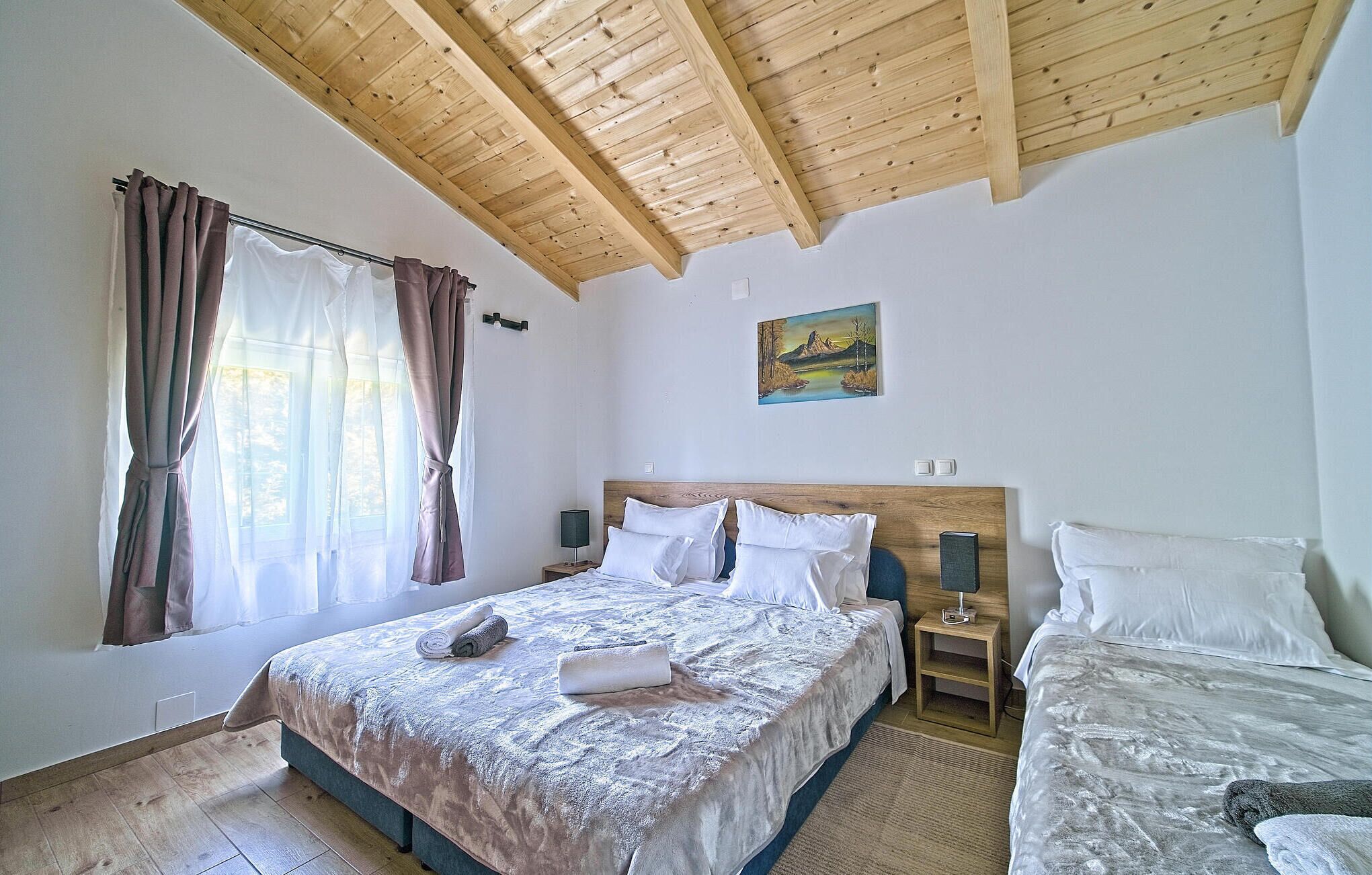 1 chambre, fer et planche à repasser, Wi-Fi gratuit, draps fournis