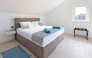 3 Schlafzimmer, Zimmersafe, Bügeleisen/Bügelbrett, Reisekinderbett