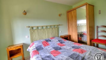 2 makuuhuonetta, vauvan matkasänky, ilmainen Wi-Fi