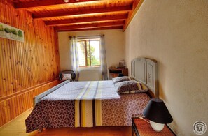 5 habitaciones, cuna de viaje y internet 