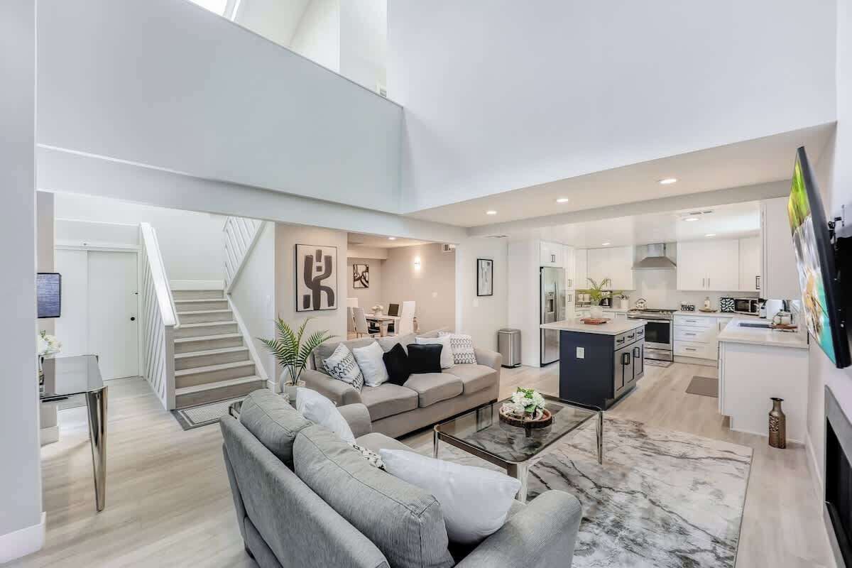 Smart TV, fireplace, offices