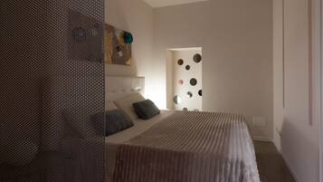 1 bedroom, iron/ironing board, travel crib, WiFi