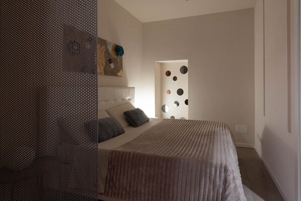 1 bedroom, iron/ironing board, travel cot, WiFi