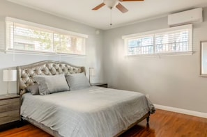 1 chambre, bureau, fer et planche à repasser, accès au Wi-Fi (inclus)