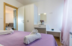 2 chambres, lit parapluie, Wi-Fi gratuit, draps fournis