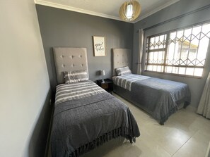 3 bedrooms, iron/ironing board, free WiFi, bed sheets