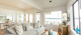 Panoramic View Home - 12 Guests