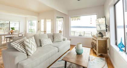 Panoramic View Home - 12 Guests