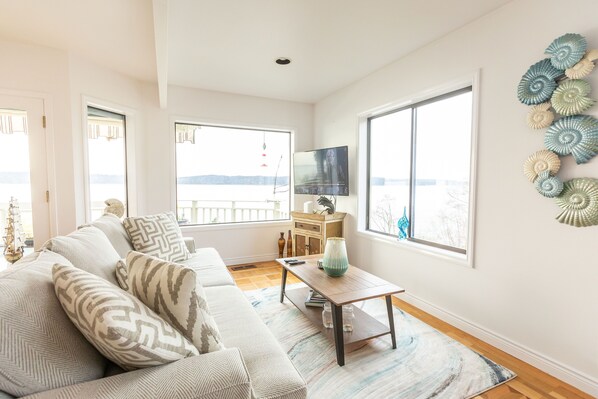 Smart TV - Panoramic View Home - 12 Guests (Mukilteo)