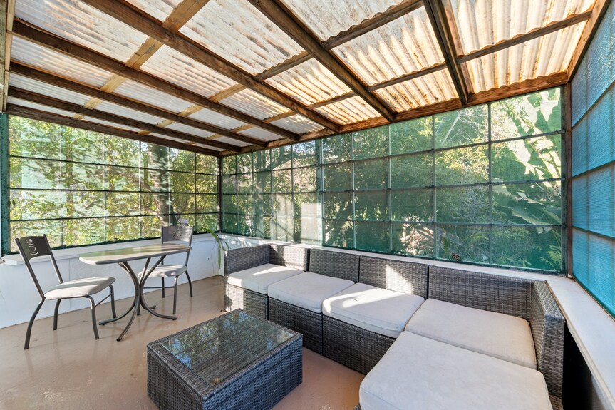 5br Beach House | Hot Tub, Game Room + Studio - Carpintería, CA