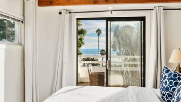 4 多间卧室、办公桌、熨斗/熨衣板、旅行婴儿床