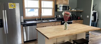 Cozy Golf & Ski Retreat by Pine Mountain-Near many other activities/attractions!