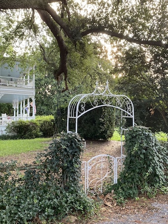 Property grounds. The Perfect Home Base to Explore The Carolinas, See Family, or Find Quiet