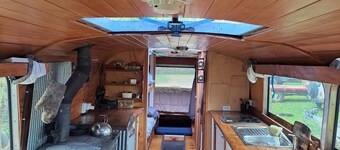 Get away from it all, relax in a  1971 Bedford bus over looking lake Karapiro