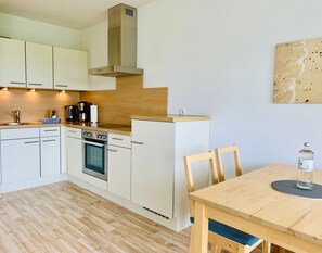 Unclassified image, 5 of 11, button