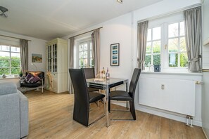 Dining - Altstadttor 19 - NEU AB 2024 in der Vermittlung !!! - Ferienwohnung für max 2. Personen nur 300m von (Sylt)
