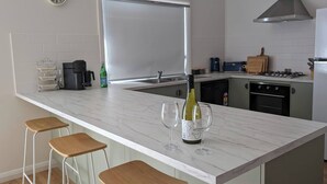 茶具/咖啡用具、冰箱、微波炉、烤箱