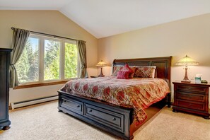 4 chambres, bureau, fer et planche à repasser, lit parapluie