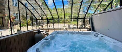 Baignoire à remous extérieure