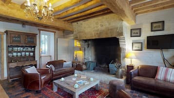 Fireplace, foosball, table tennis, stereo