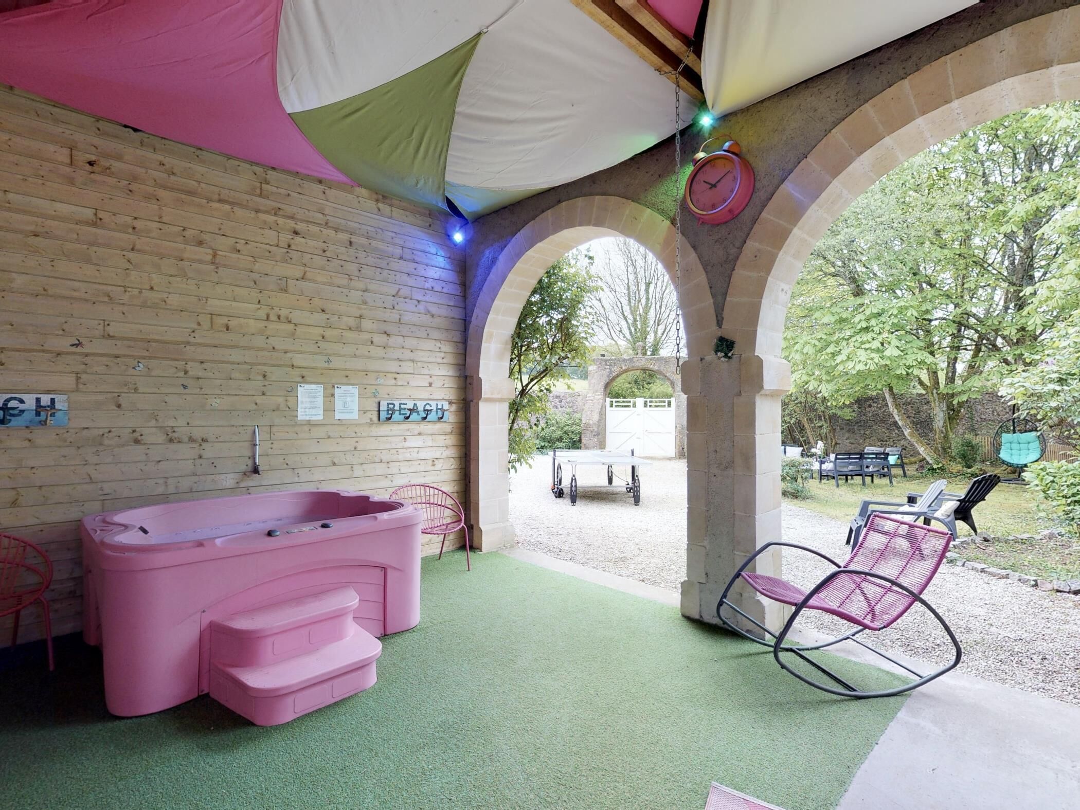 Bain à remous extérieur