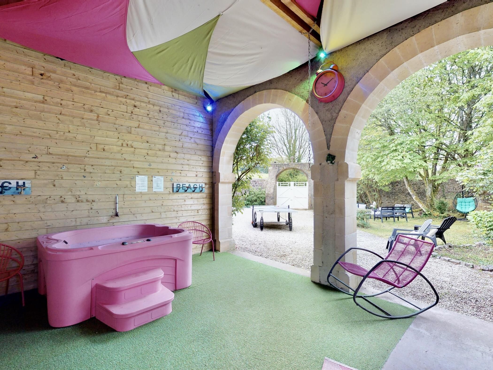 Bain à remous extérieur