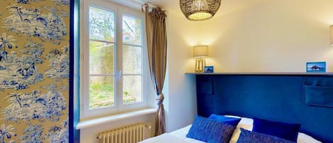 8 Schlafzimmer, Bügeleisen/Bügelbrett, WLAN