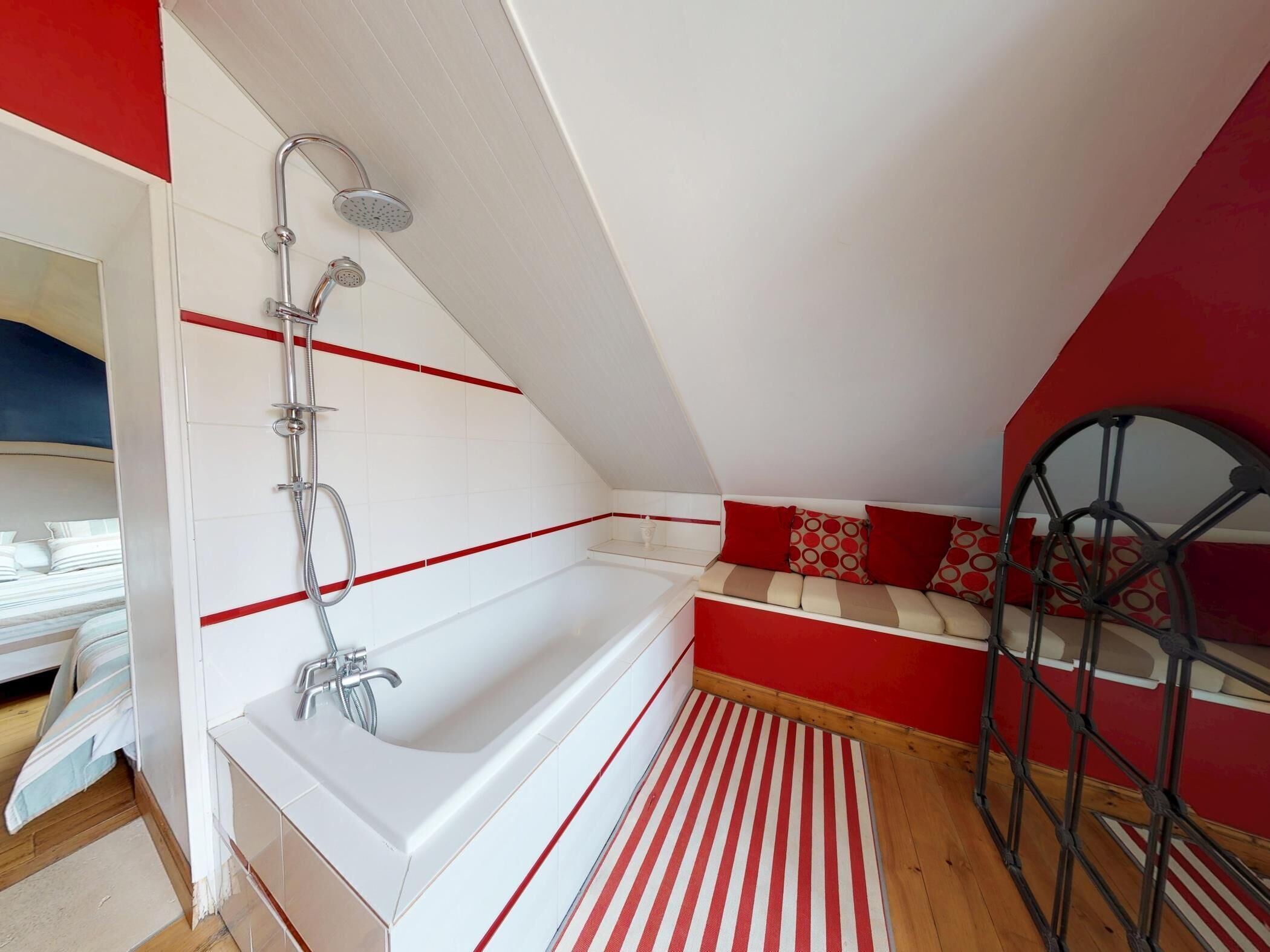 9 bedrooms, WiFi