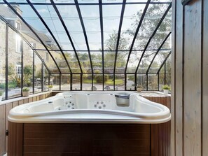 Interior - Duckfly 15 people : jacuzzi sauna, billard, 15min sea (Tamerville)