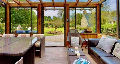 Boulangerie 6 people : jacuzzi, sauna, 15 min sea
