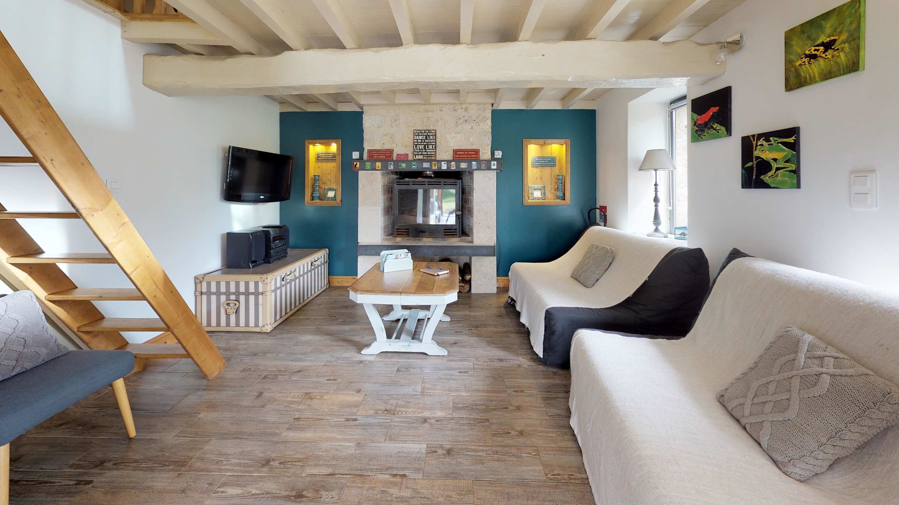 Télévision, cheminée