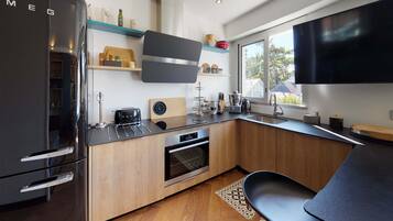 KylskÄp, mikrovÄgsugn, ugn och diskmaskin