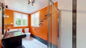 Bathtub, hair dryer - Ecuries 36 Pers corps de ferme traditionnel picard (Talmas)