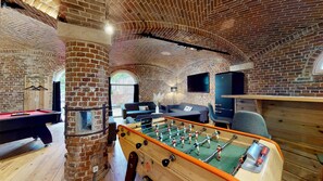 Games room - Salle de jeux dans une écurie 6 Pers avec billard (Talmas)