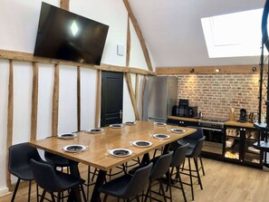 Dining - Loft dans une écuries 5 Pers vue sur les chevaux (Talmas)