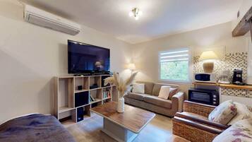 Télévision, chaßne hi-fi, espaces bureaux