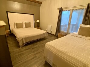 4 bedrooms, iron/ironing board, internet