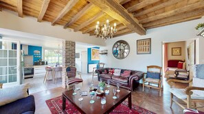 TV, fireplace, stereo, offices - Maison dans une écurie 15 Pers idéale en famille (Talmas)