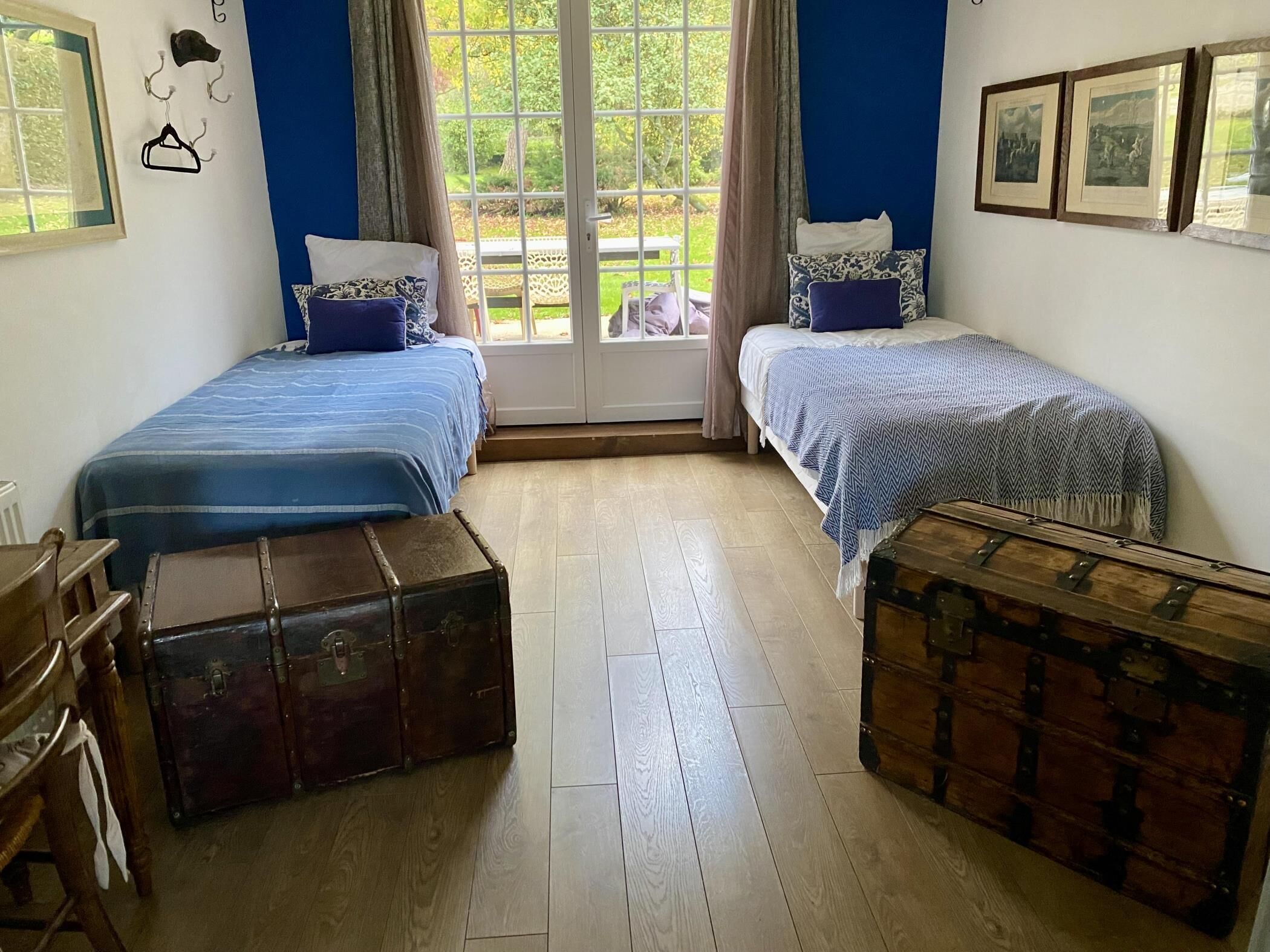 5 chambres, fer et planche à repasser, accès Internet