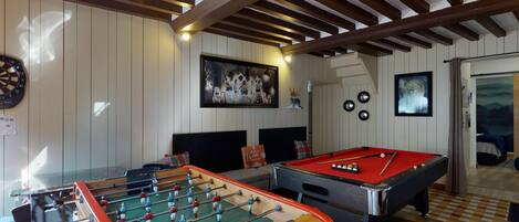 Spielezimmer
