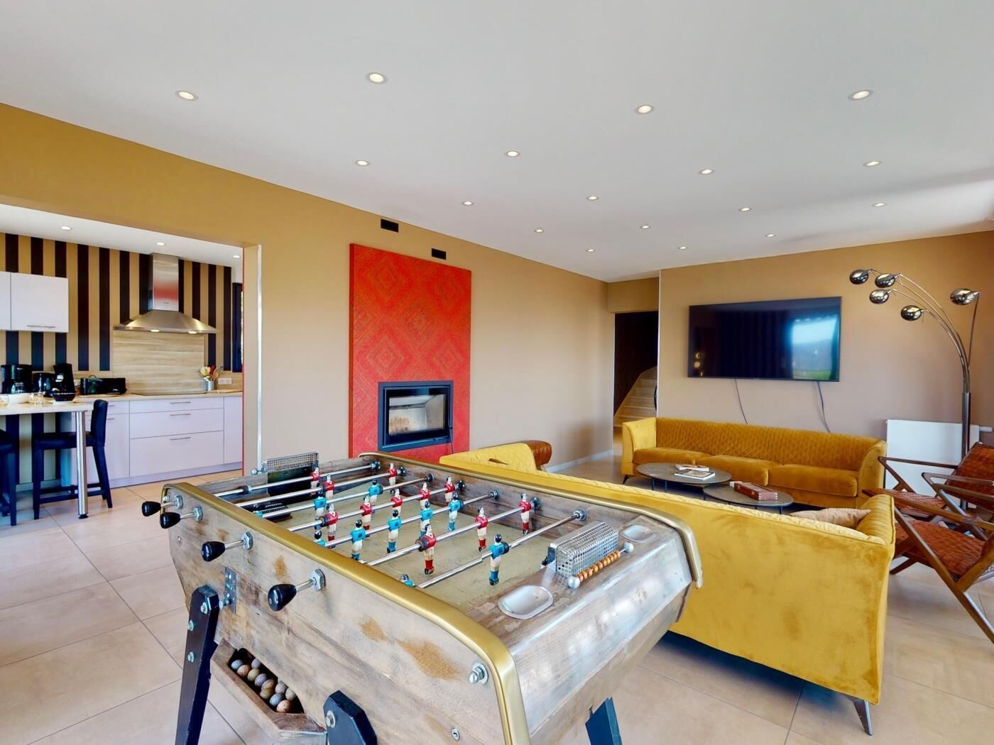 Cheminée, table de tennis de table