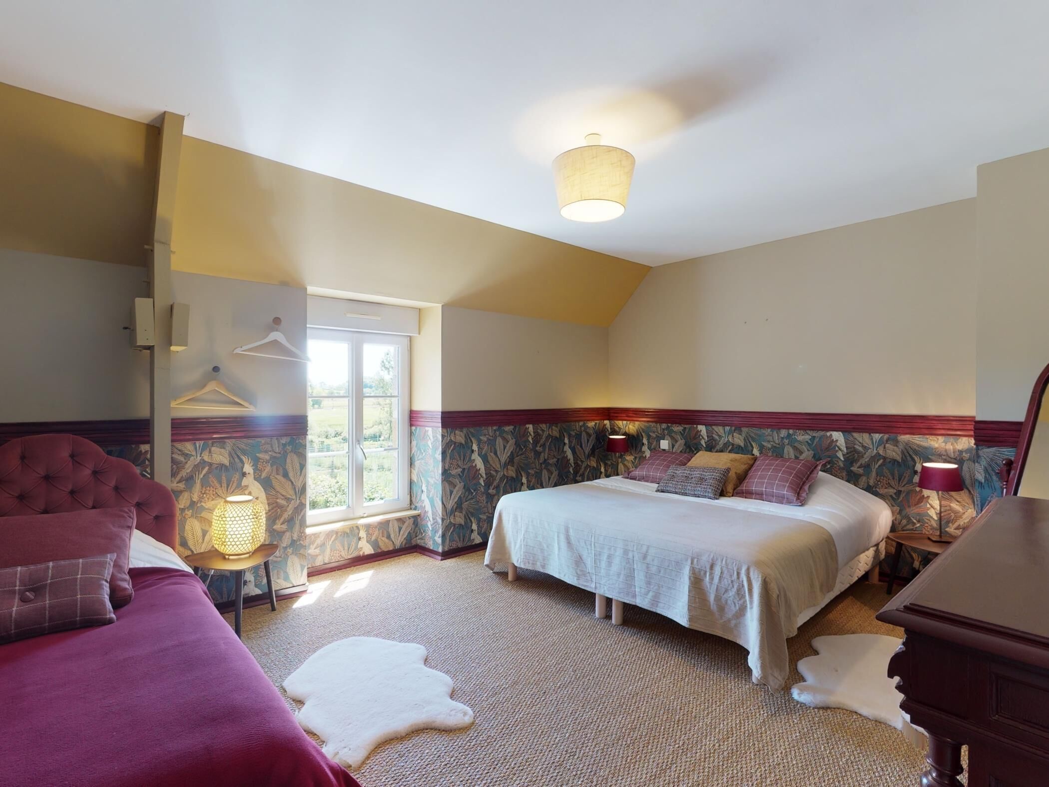 6 soverom, strykejern/-brett og internettilgang