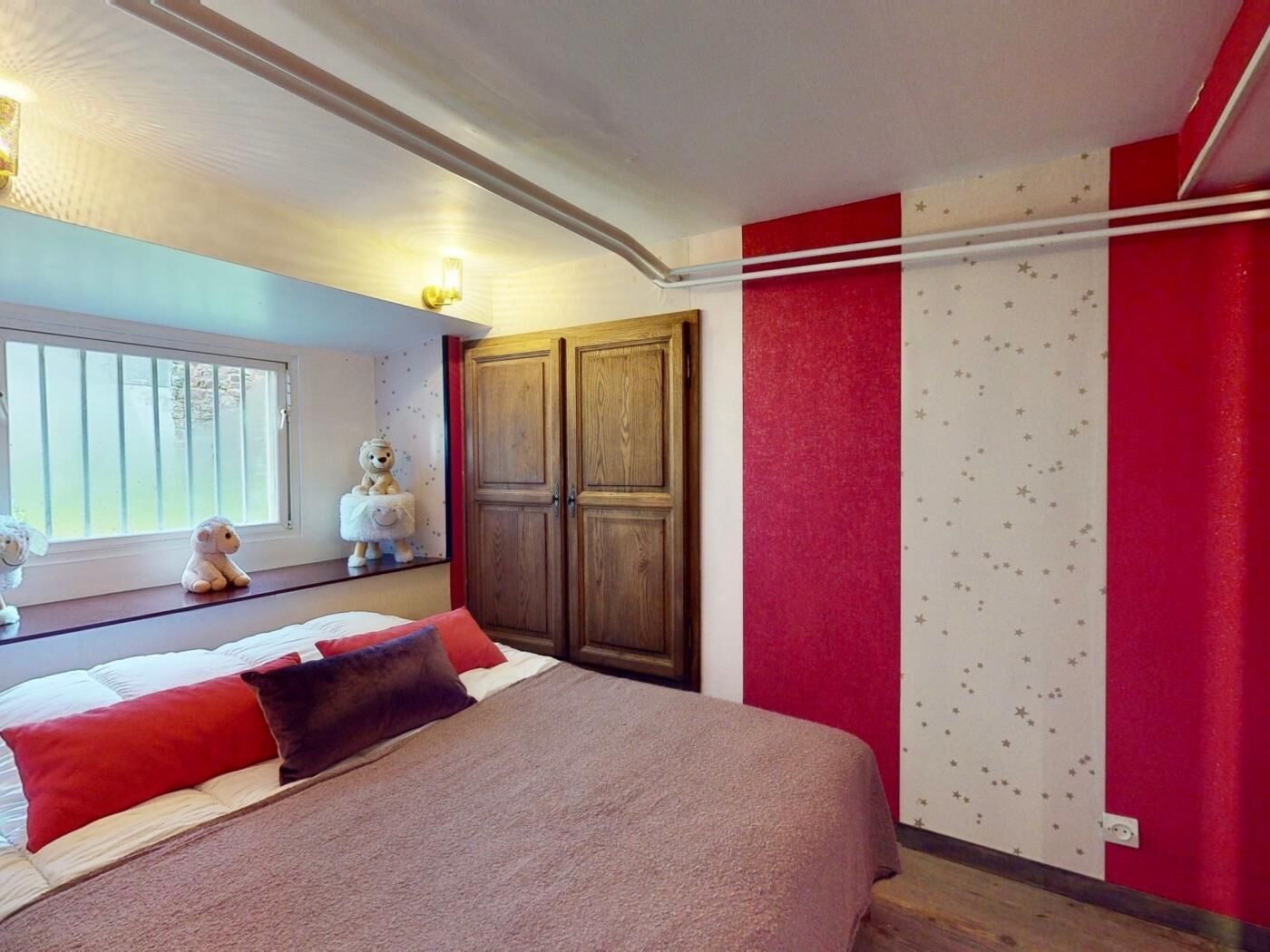 7 chambres, fer et planche à repasser, Wi-Fi
