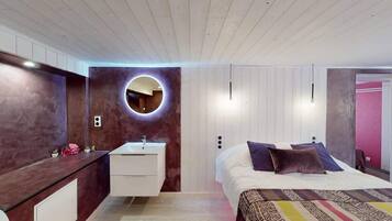 7 chambres, fer et planche à repasser, Wi-Fi