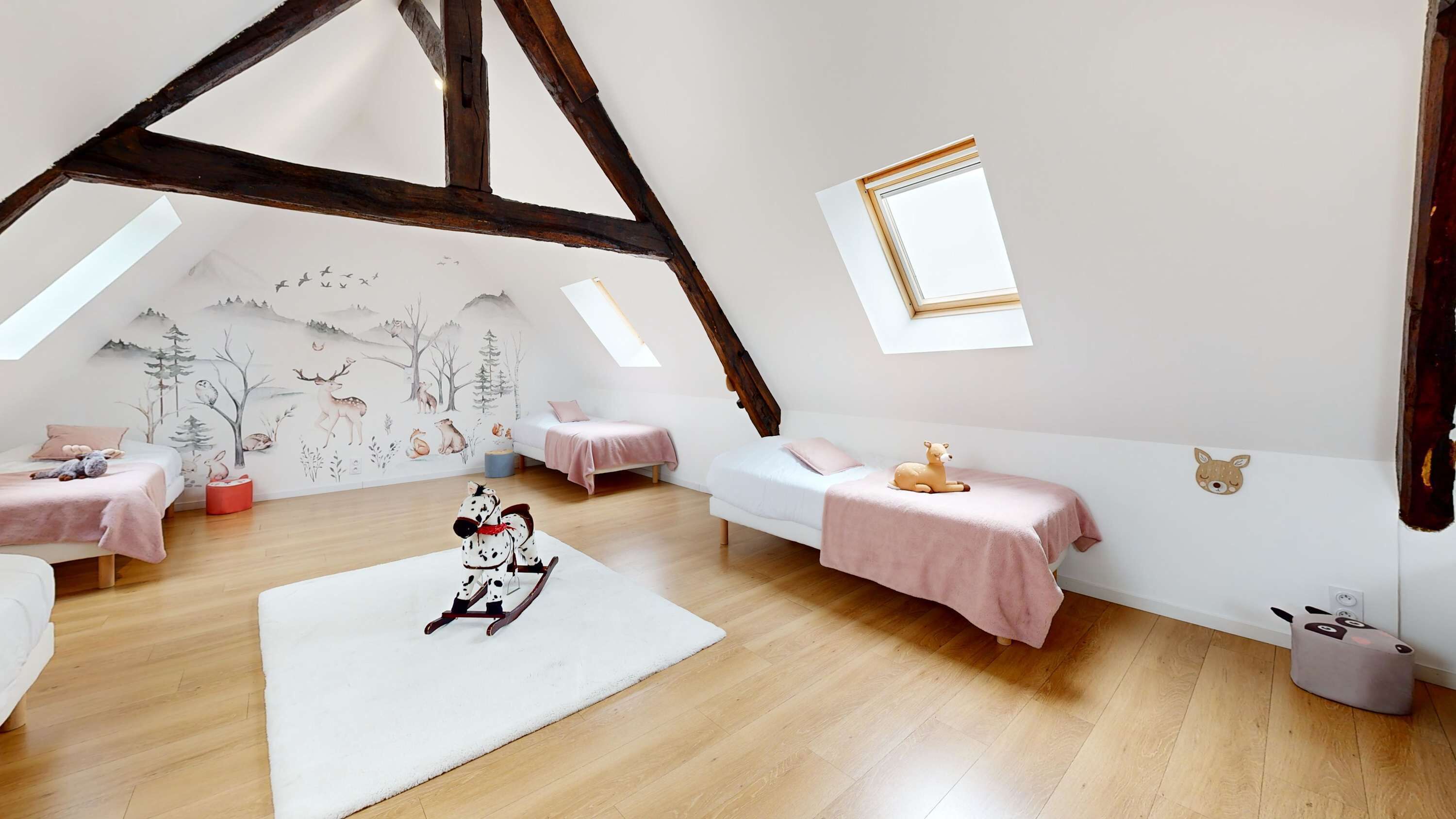 7 chambres, fer et planche à repasser, accès Internet