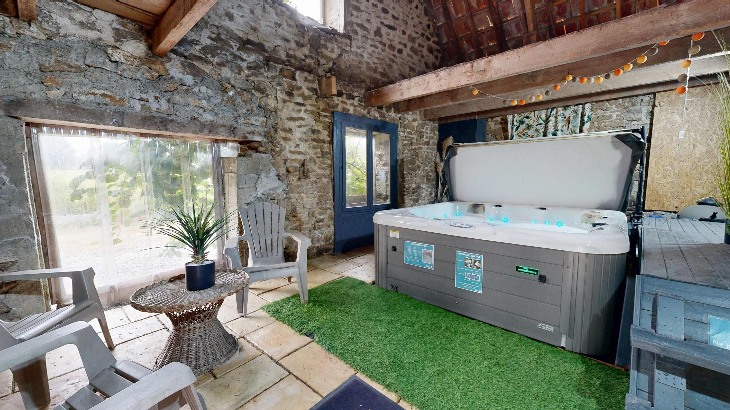 Bain à remous intérieur