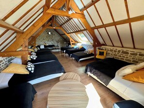 9 habitaciones y wifi 