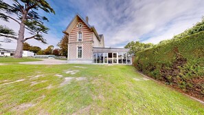 Exterior - Domaine de Lalie 20 Pers piscine et Tiny House (Saint-Planchers)