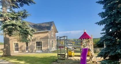 Domaine de Lalie 20 people : tiny house, tennis, 8min sea