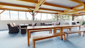 Dining - Domaine de Lalie 20 Pers piscine et Tiny House (Saint-Planchers)